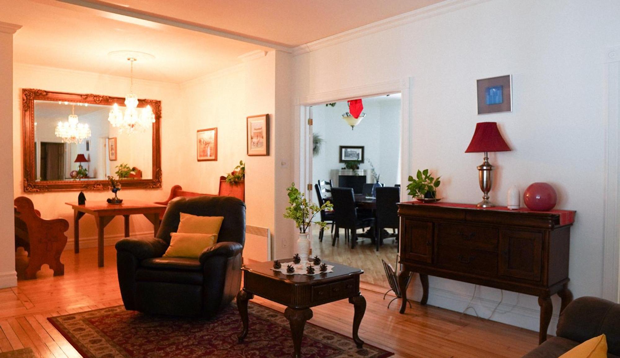 Auberge Incroyable Saint Adrien 外观 照片